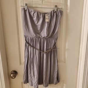 🌿💃 NWT Express strapless dress